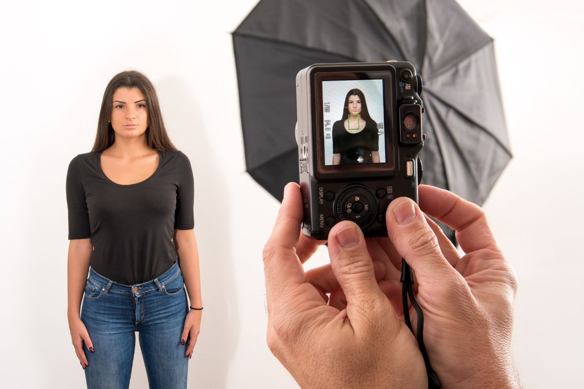 Taking A US Passport Photo For The Consulate — The Way To Go